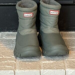 Hunter snow boots